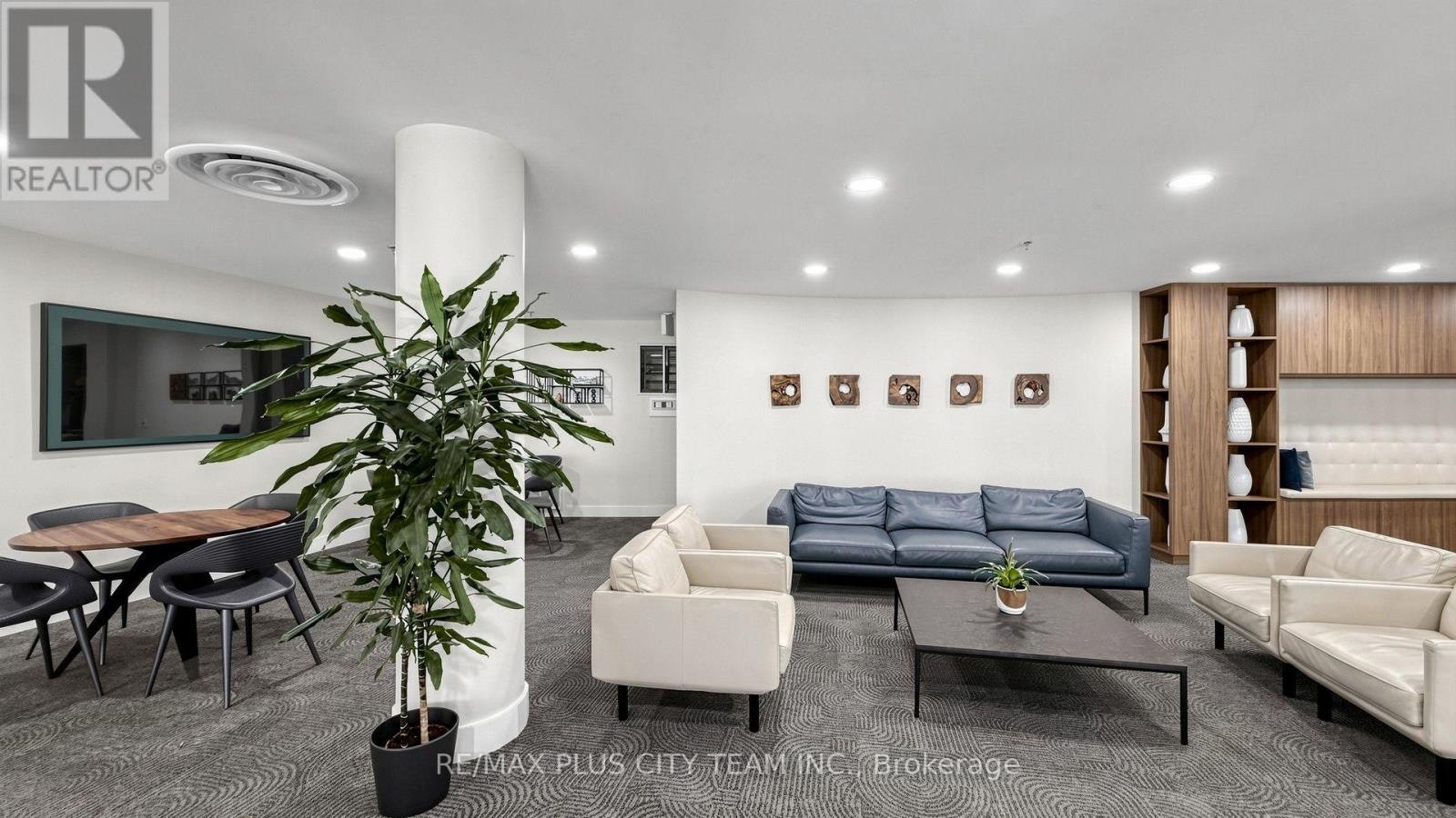 437-22 Southport Street, Toronto, ON, M6S 4Y9 - 26