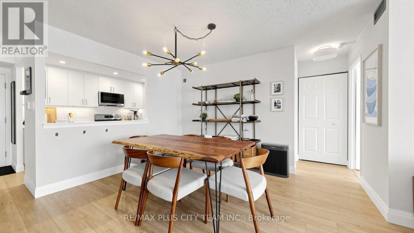 437-22 Southport Street, Toronto, ON, M6S 4Y9 - 7