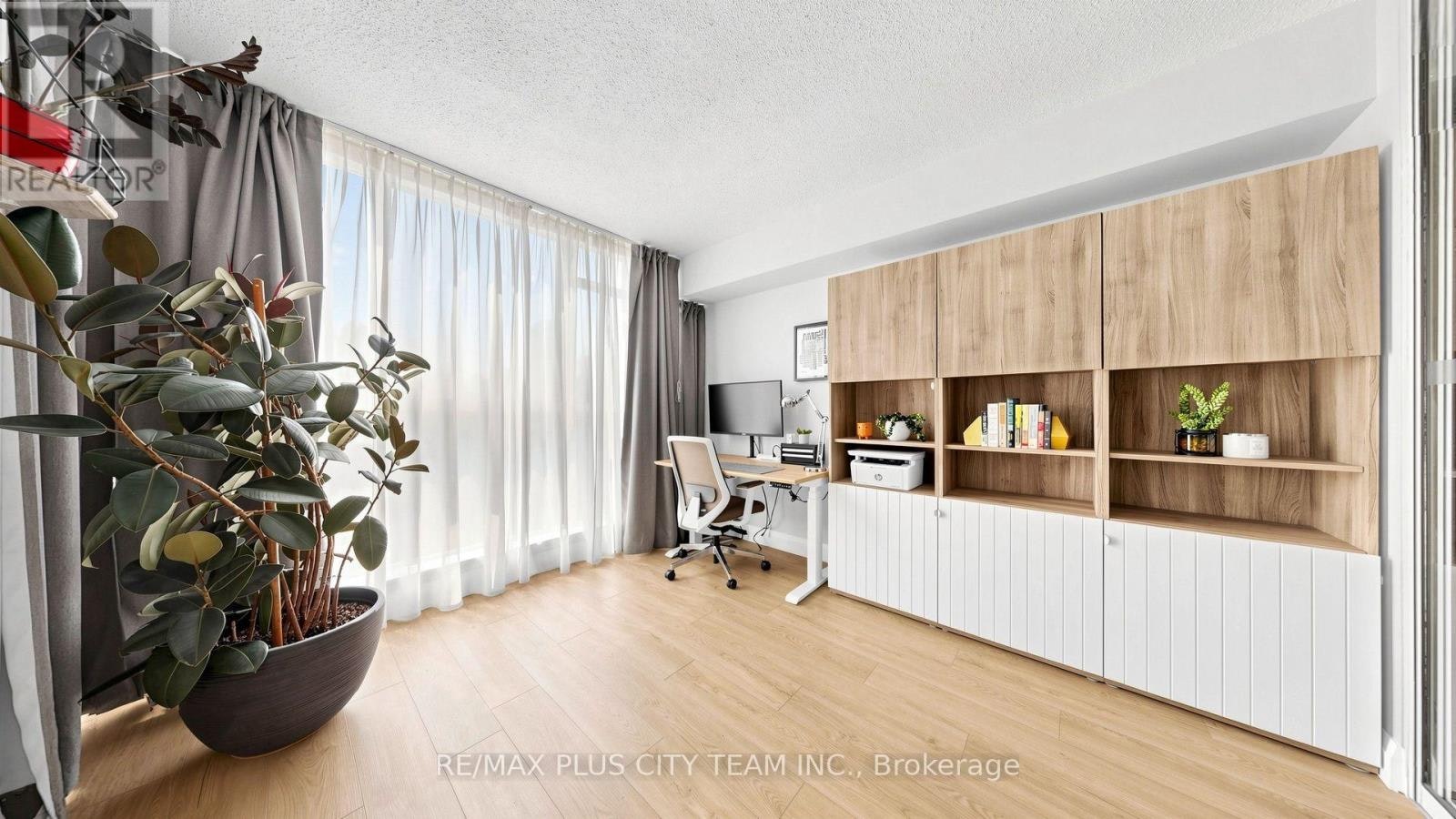 437-22 Southport Street, Toronto, ON, M6S 4Y9 - 17