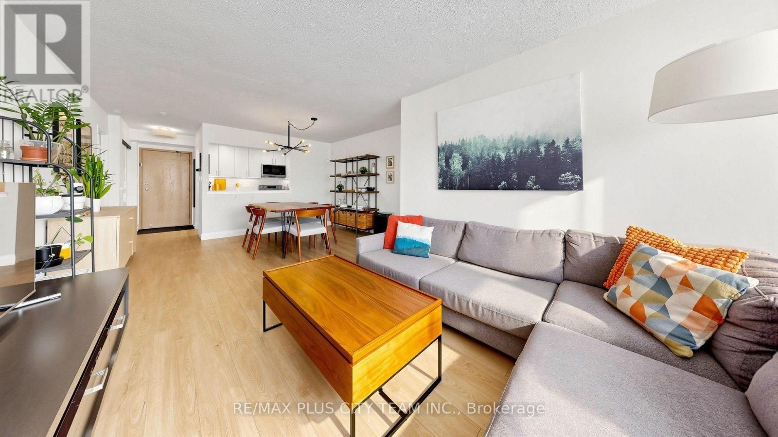 437-22 Southport Street, Toronto, ON, M6S 4Y9 - 5