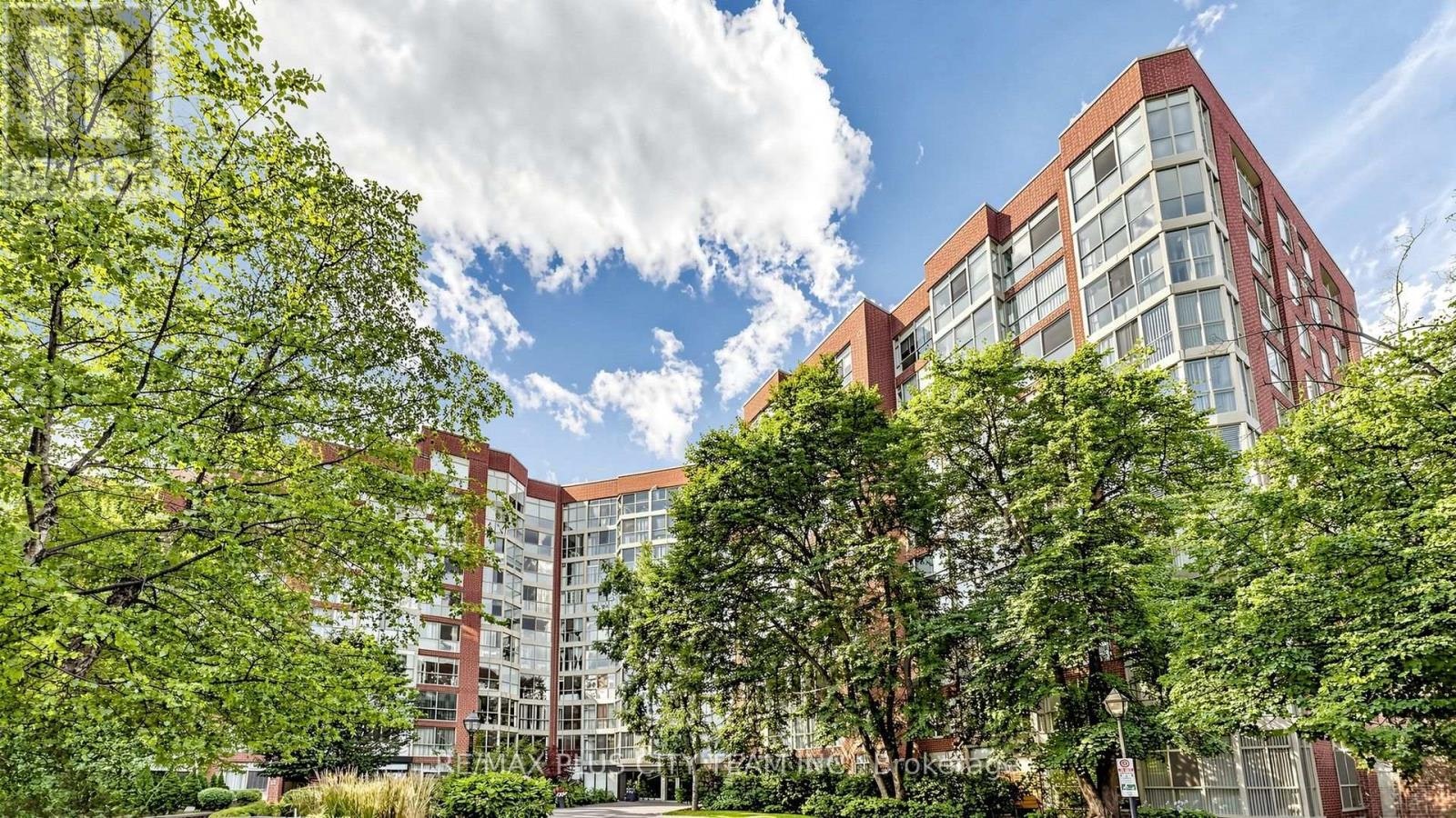 437-22 Southport Street, Toronto, ON, M6S 4Y9