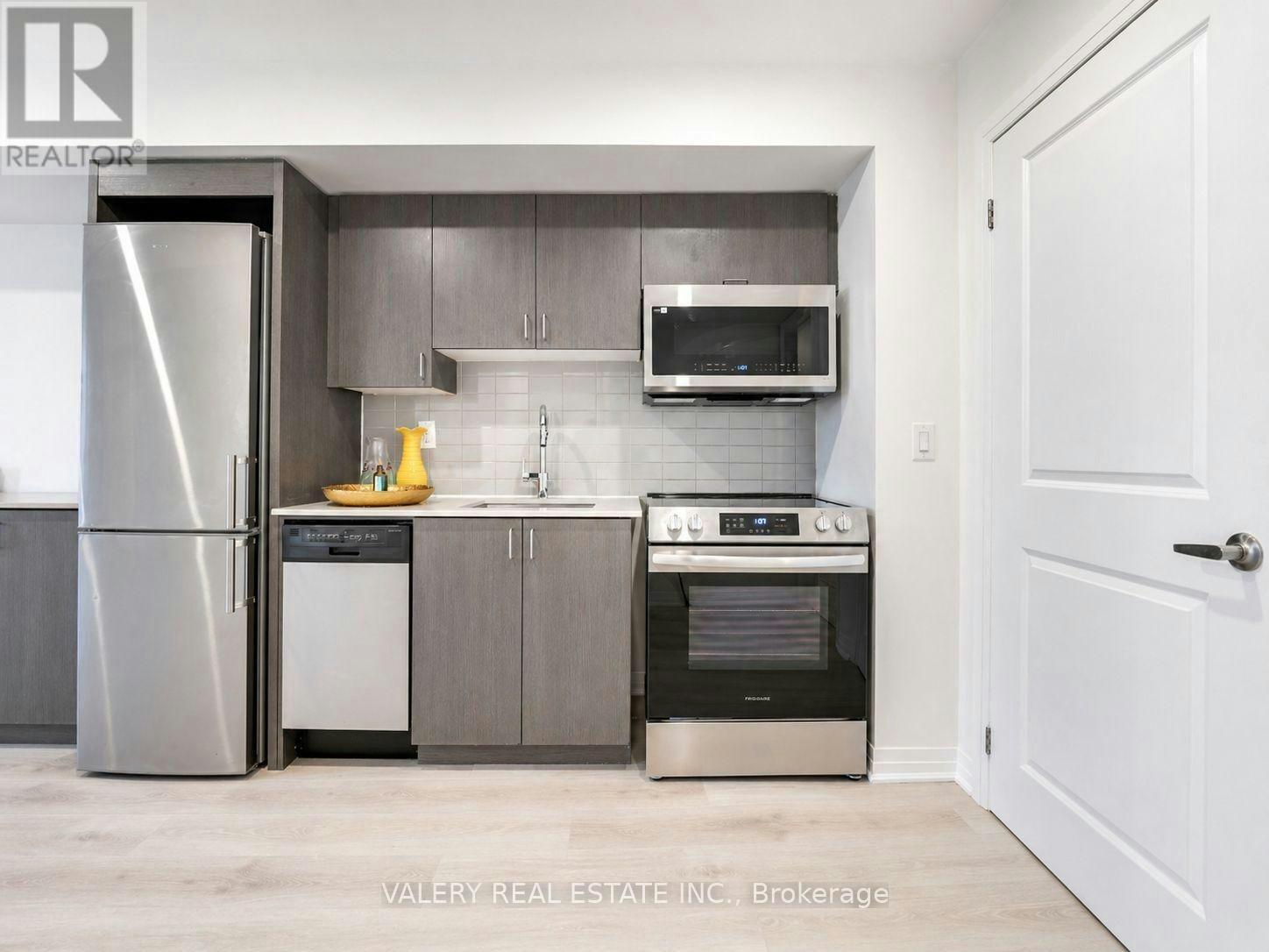 1-183 William Duncan Road, Toronto, ON, M3K 0B7 - 9