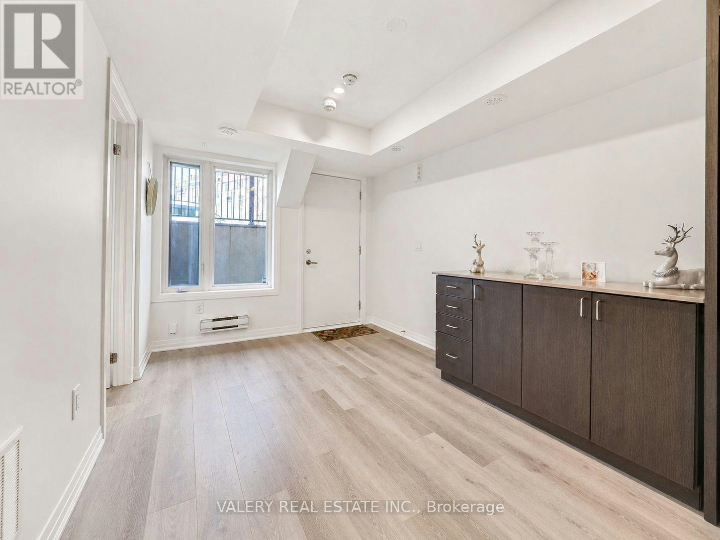 1-183 William Duncan Road, Toronto, ON, M3K 0B7 - 10
