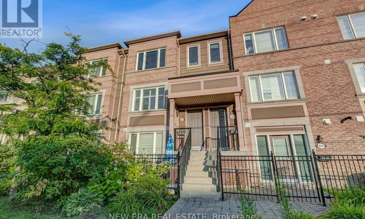 60-3056 Eglinton Avenue W