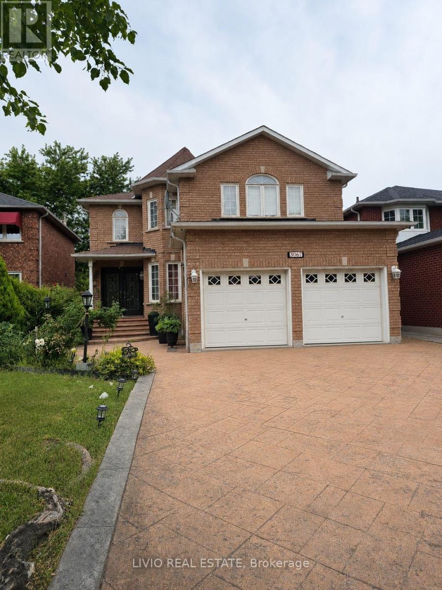 3067 Eden Oak Crescent, Mississauga, ON, L5L 5V2
