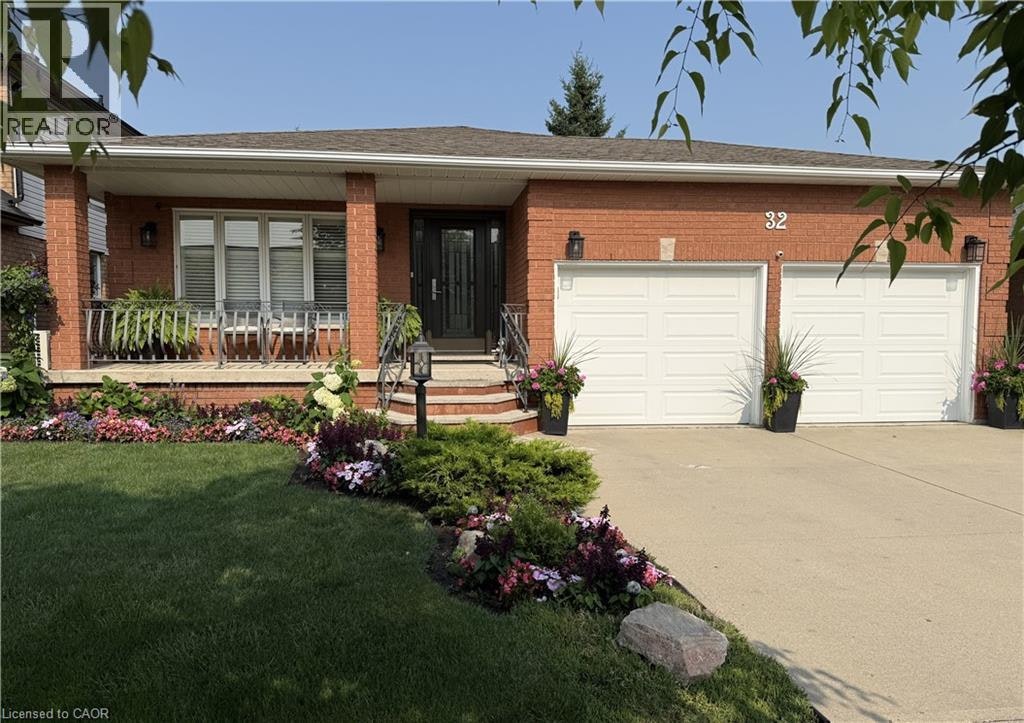 32 Highbury Drive, Hamilton, ON, L8J 2T4