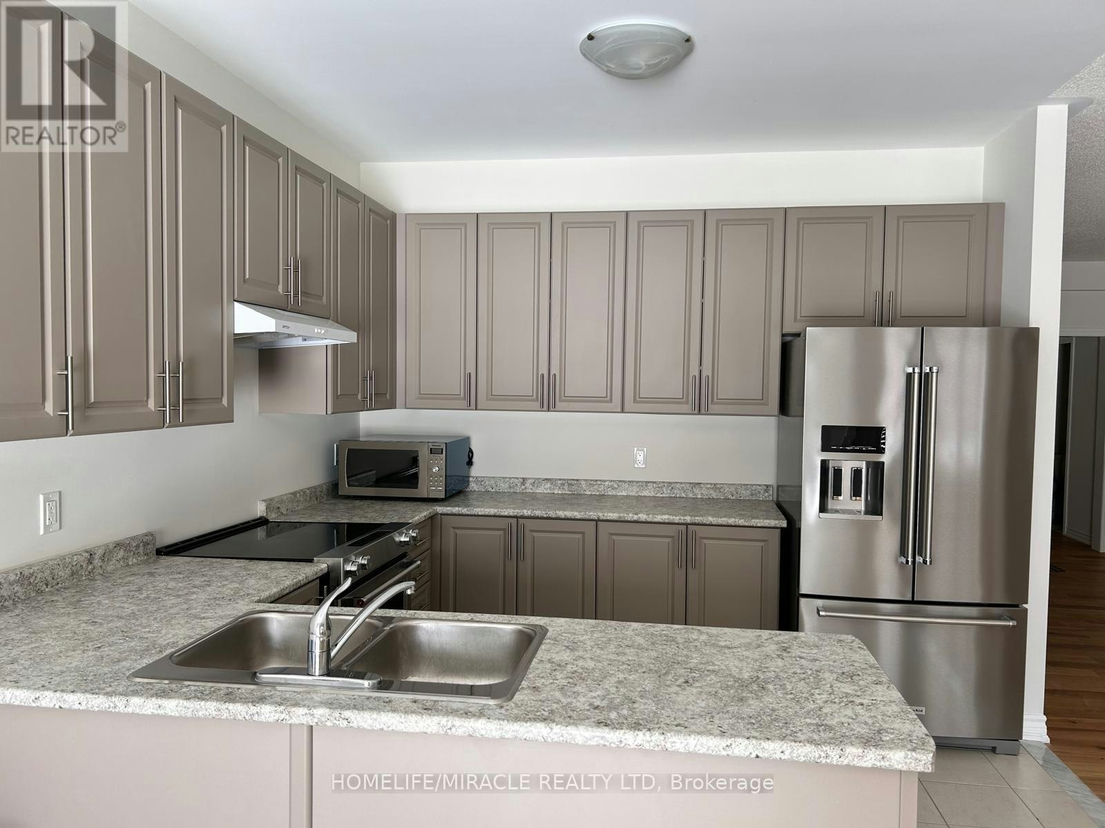 239 Palace Street, Thorold, ON, L2V 0N3 - 3