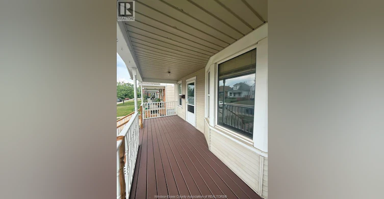 1058 Moy, Windsor, ON, N9A 2P3 - 2