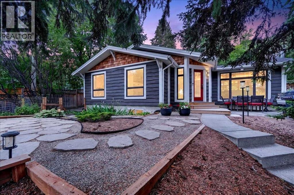 9011 33 Avenue NW, Calgary, AB, T3B 1M2