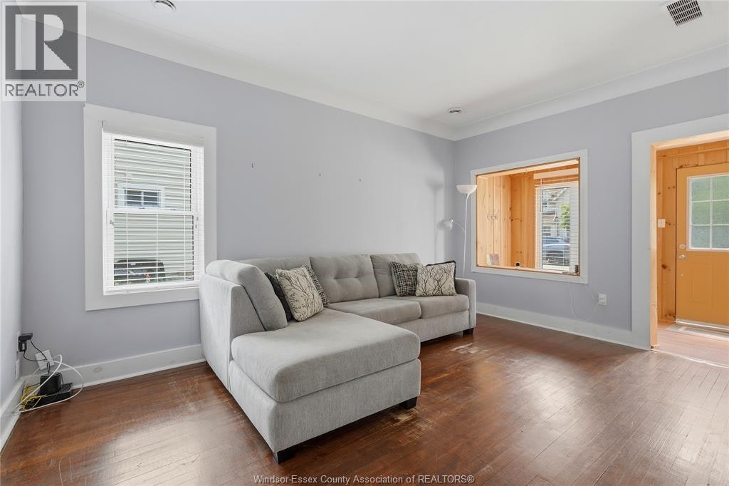 82 Pearl Street West, Kingsville, ON, N9Y 1V6 - 7