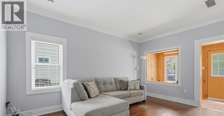 82 Pearl Street West, Kingsville, ON, N9Y 1V6 - 7