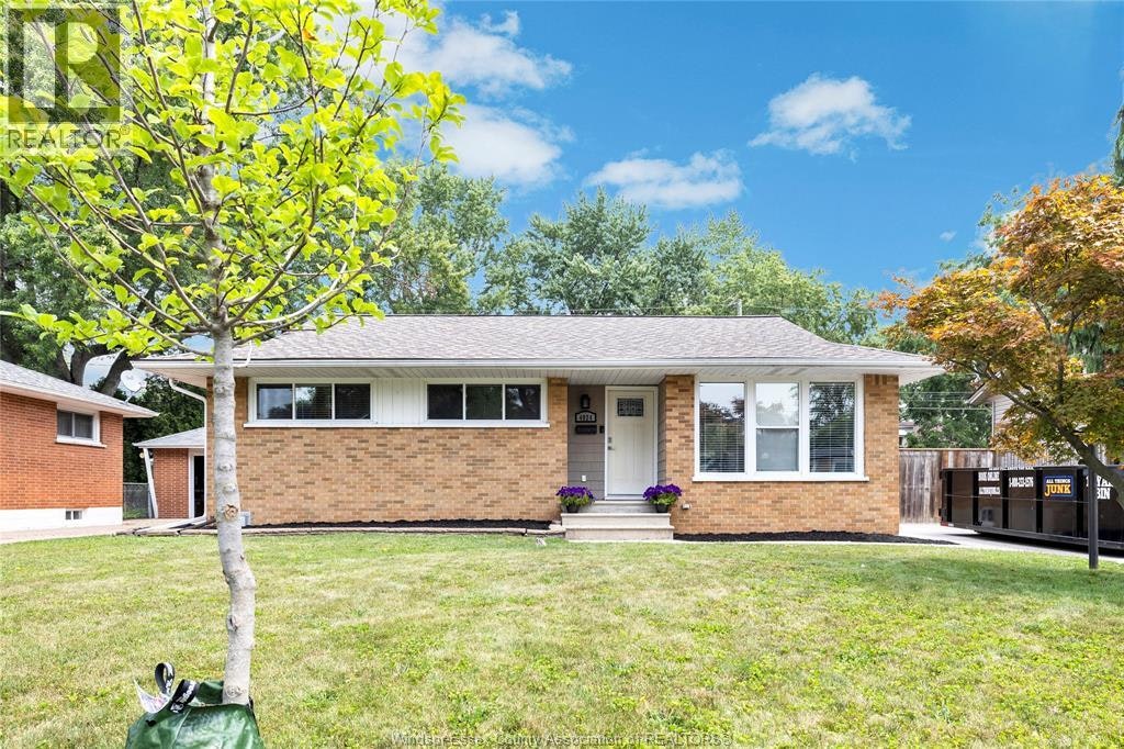4024 Longfellow, Windsor, ON, N9G 2B6