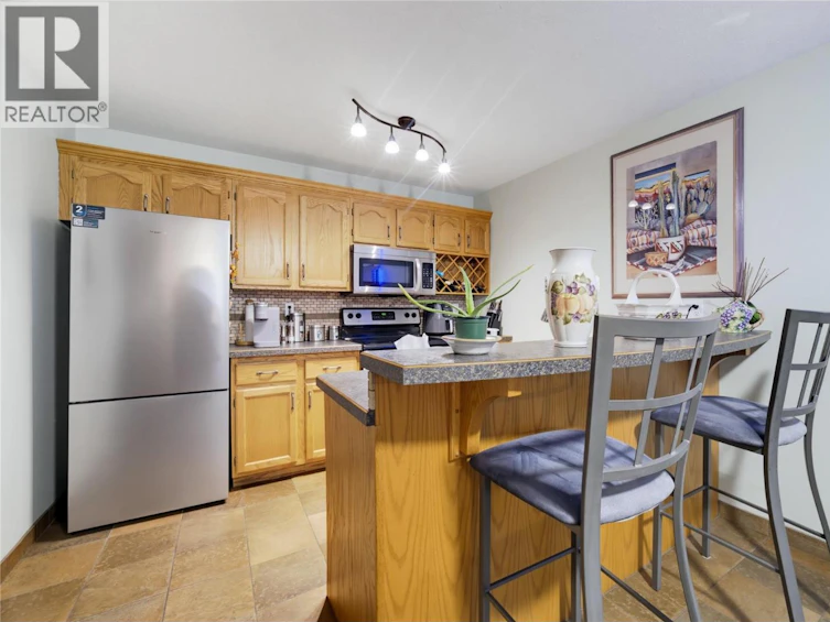208-250 SE 5th Street, Salmon Arm, BC, V1E 1J8 - 3
