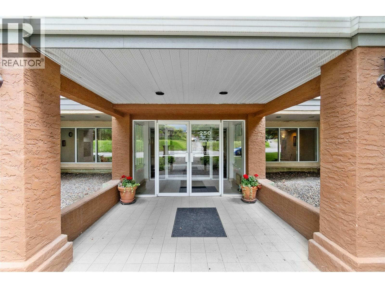 208-250 SE 5th Street, Salmon Arm, BC, V1E 1J8 - 40