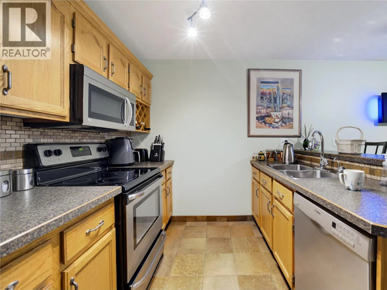 208-250 SE 5th Street, Salmon Arm, BC, V1E 1J8 - 4