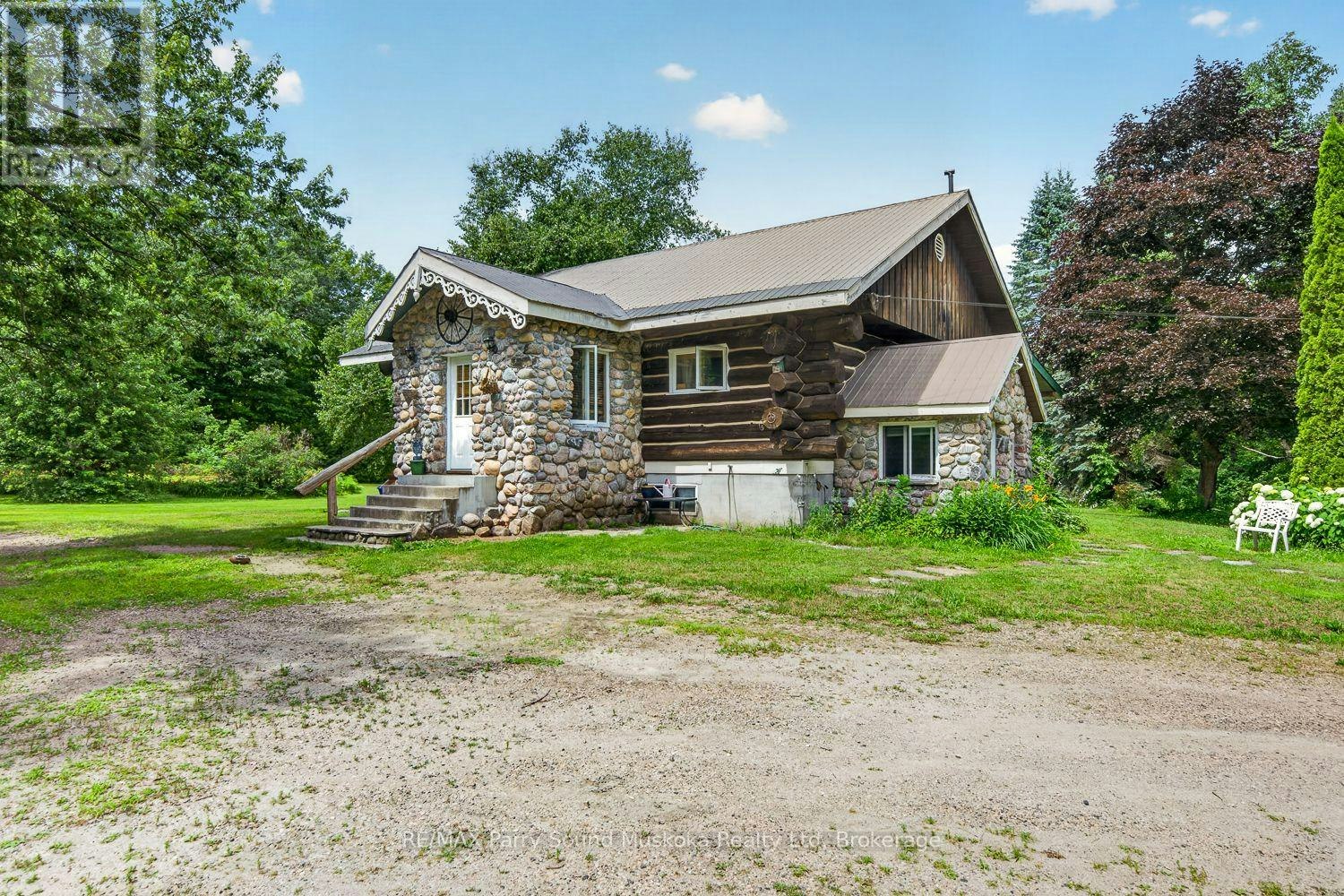 1011 Orange Lodge Road, Muskoka Lakes, ON, P0C 1H0