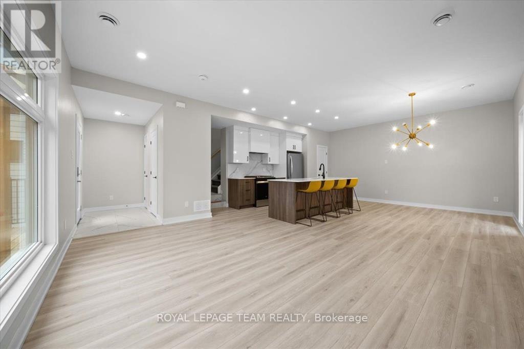 D-304 Lanark Avenue, Ottawa, ON, K1Z 6R5 - 4