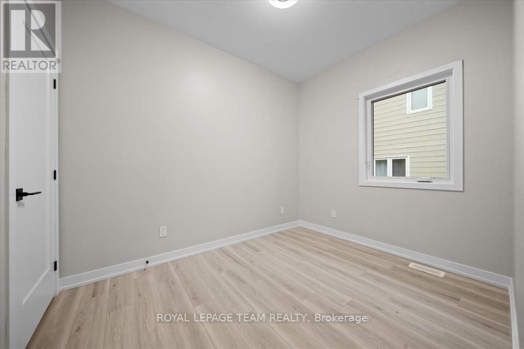 D-304 Lanark Avenue, Ottawa, ON, K1Z 6R5 - 18