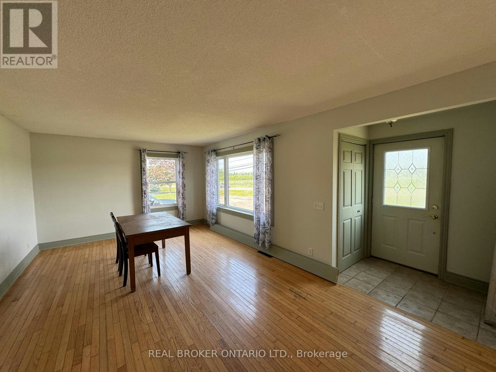 4020 29 County Road, Elizabethtown, ON, K6V 5T4 - 10