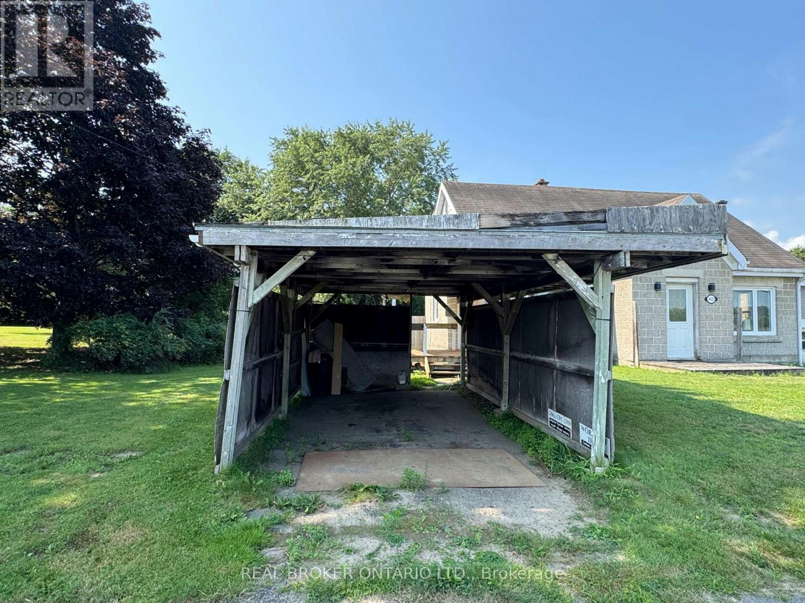4020 29 County Road, Elizabethtown, ON, K6V 5T4 - 4