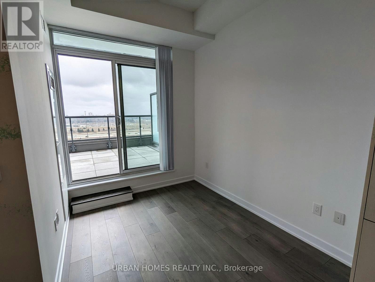 1205-38 Honeycrisp Crescent, Vaughan, ON, L4K 0M7 - 5