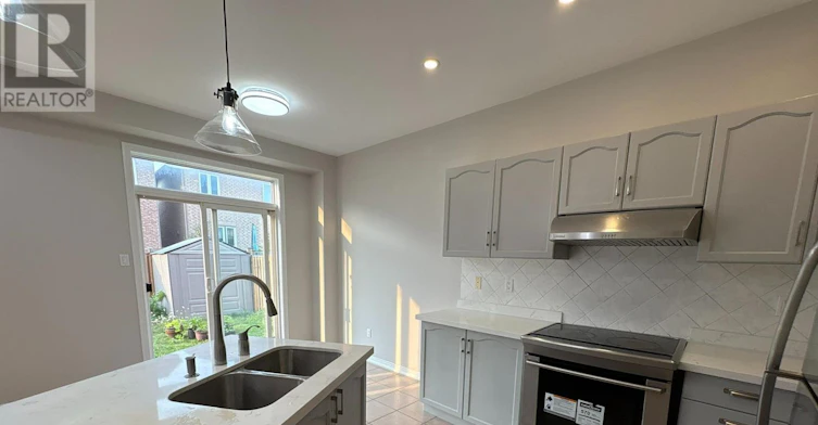 34 Whitford Road, Markham, ON, L6C 2J2 - 6