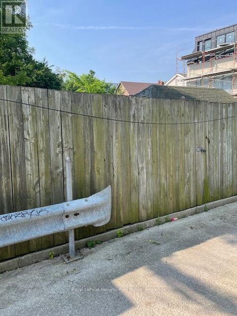 REAR-625 Harvie Avenue, Toronto, ON, M6E 4M4