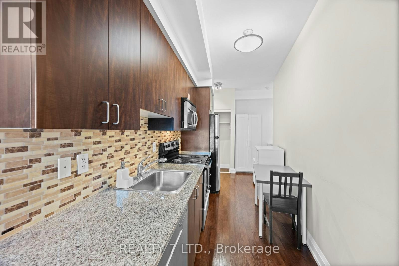 323-1070 Sheppard Avenue W, Toronto, ON, M3J 0G8 - 10