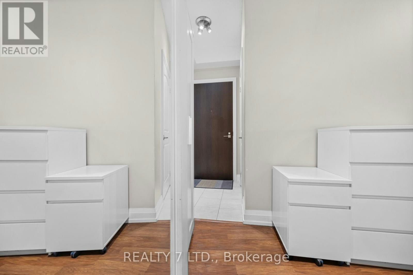 323-1070 Sheppard Avenue W, Toronto, ON, M3J 0G8 - 18