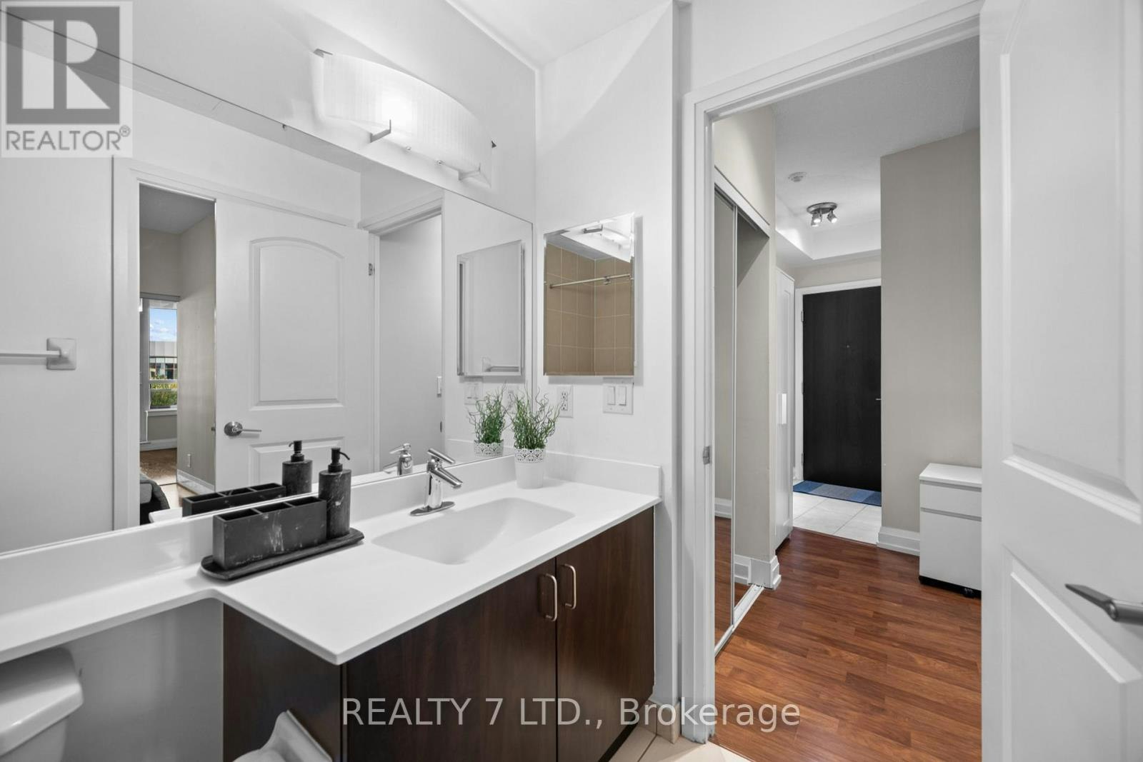 323-1070 Sheppard Avenue W, Toronto, ON, M3J 0G8 - 17