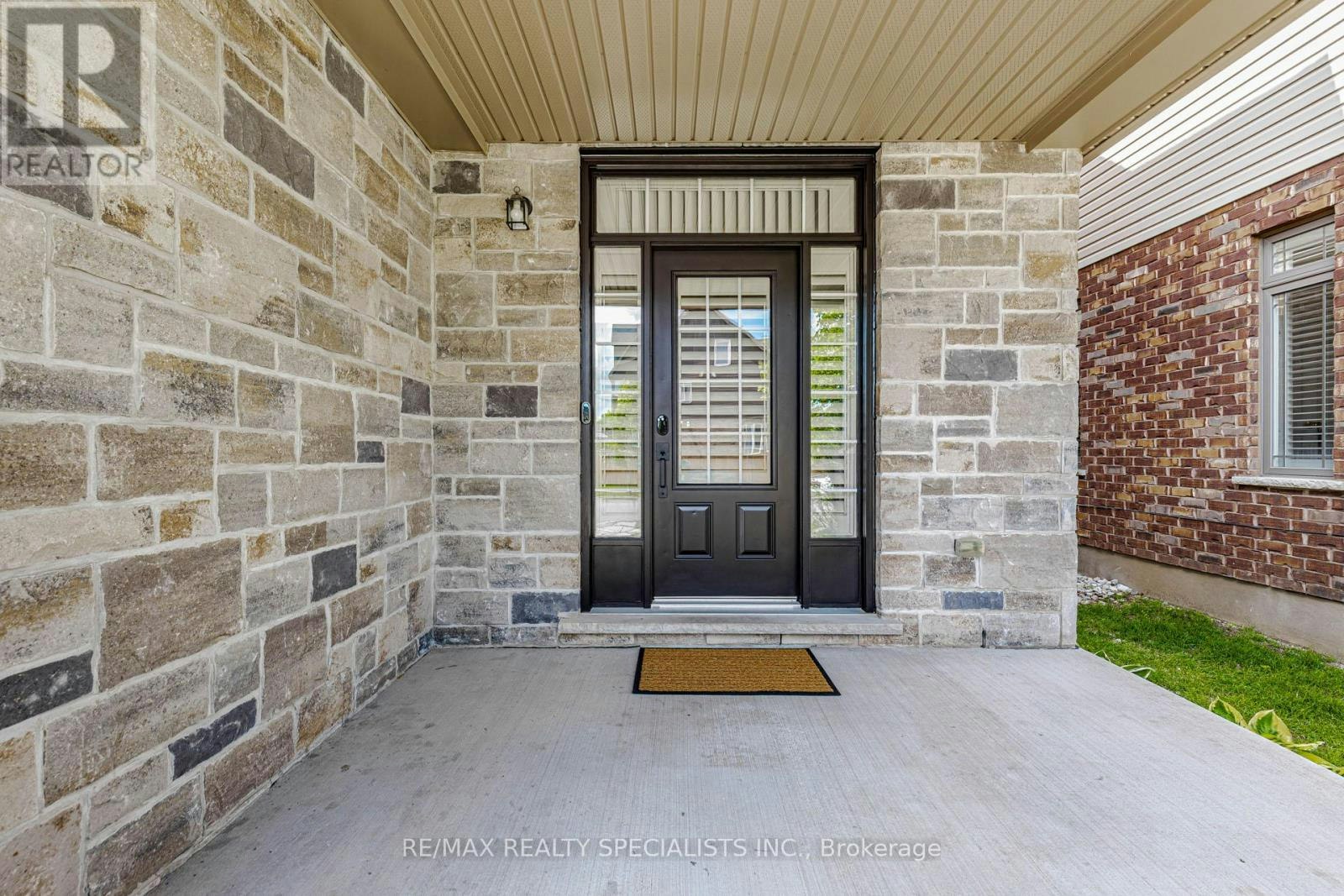 MAIN & UPPER-117 Norma Crescent, Guelph, ON, N1E 0K5 - 2