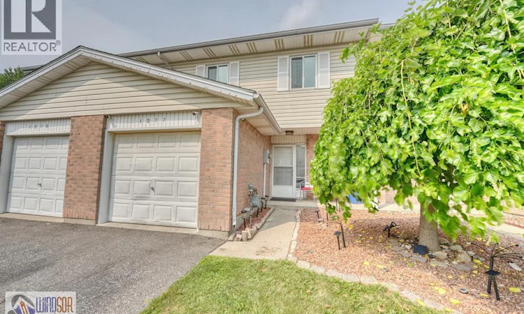 1277 Cardinal Crescent