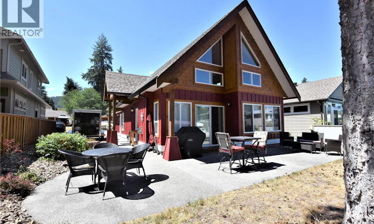 121 Deer Street