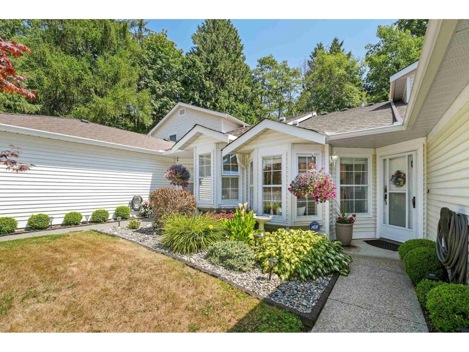 21-6537 138 Street, Surrey, BC, V3W 0C3