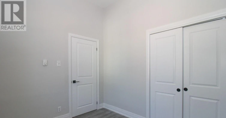 4-291 Stewart Street, Peterborough, ON, K9J 3N2 - 9