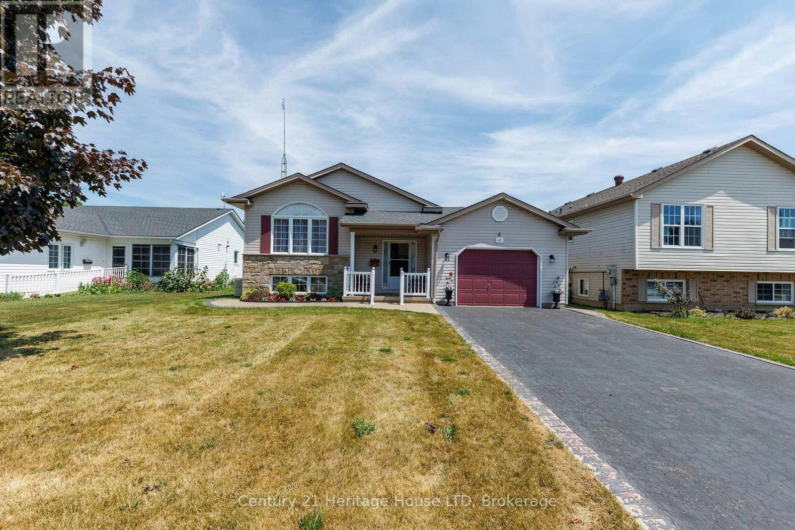 121 Rochelle Crescent, Fort Erie, ON, L0S 1N0