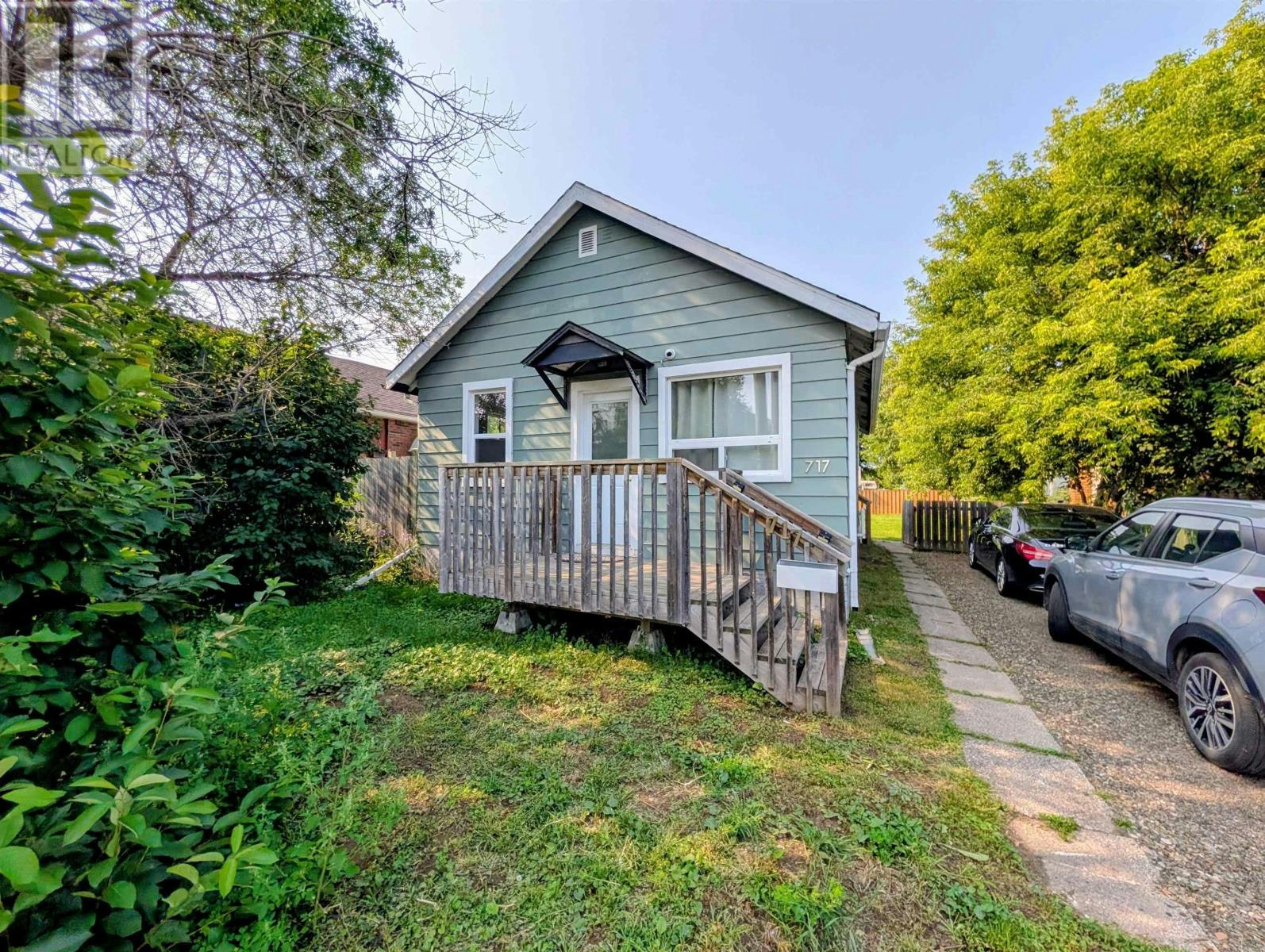 717 Northern Avenue, Thunder Bay, ON, P7C 2W1