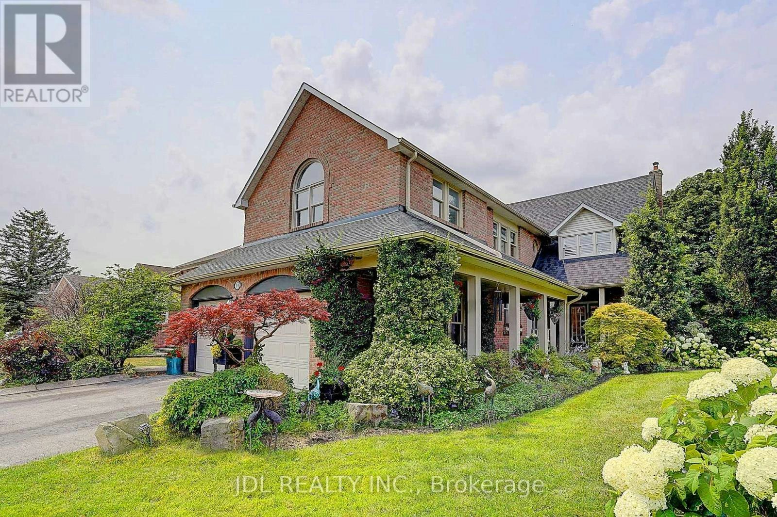 84 Longwater Chase, Markham, ON, L3R 4A8