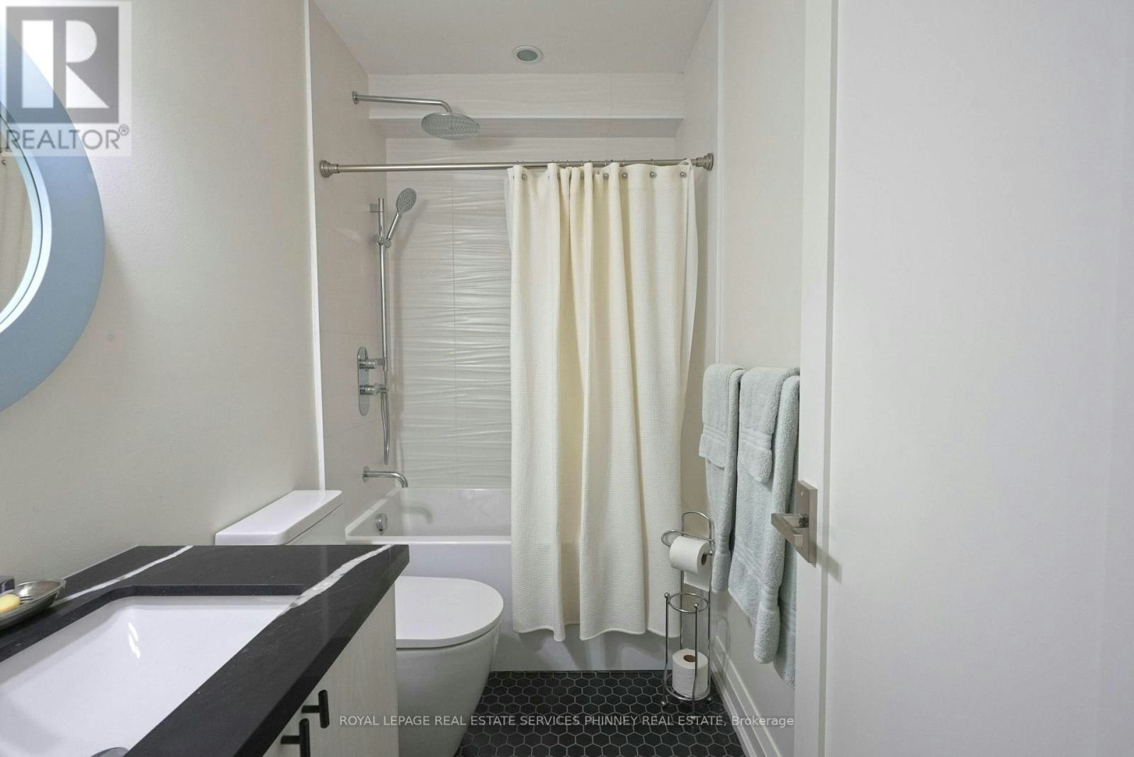 1413 Queen Victoria Avenue, Mississauga, ON, L5H 3H2 - 14