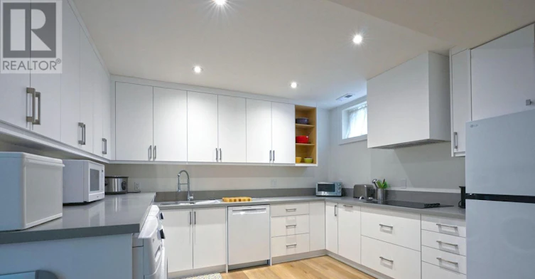 1413 Queen Victoria Avenue, Mississauga, ON, L5H 3H2 - 7
