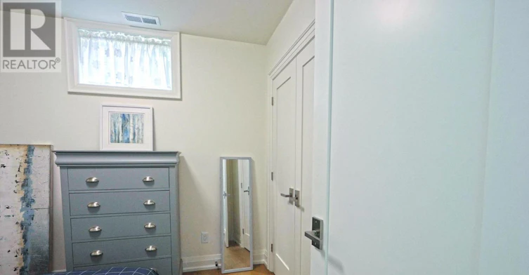 1413 Queen Victoria Avenue, Mississauga, ON, L5H 3H2 - 16