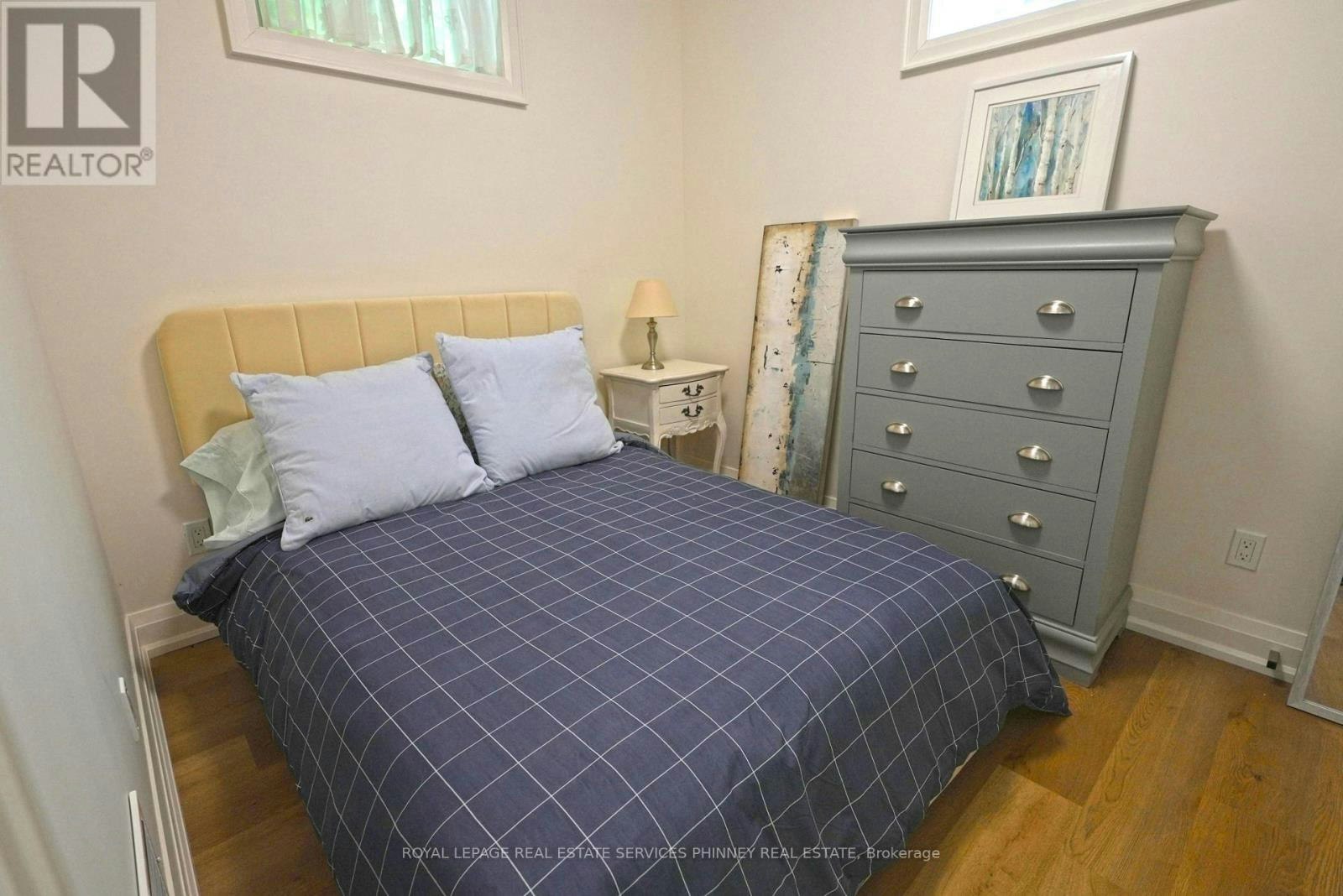1413 Queen Victoria Avenue, Mississauga, ON, L5H 3H2 - 3