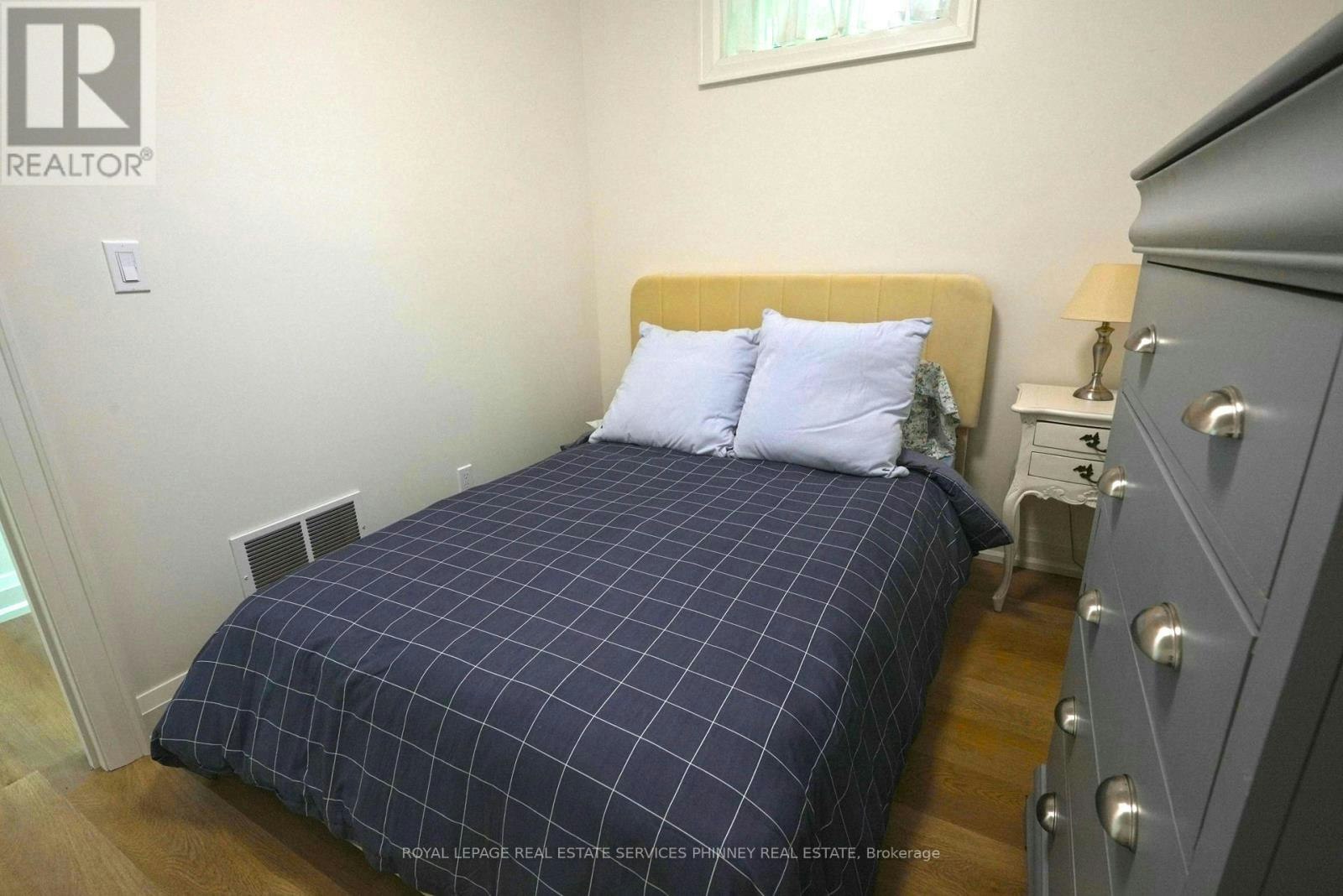 1413 Queen Victoria Avenue, Mississauga, ON, L5H 3H2 - 15
