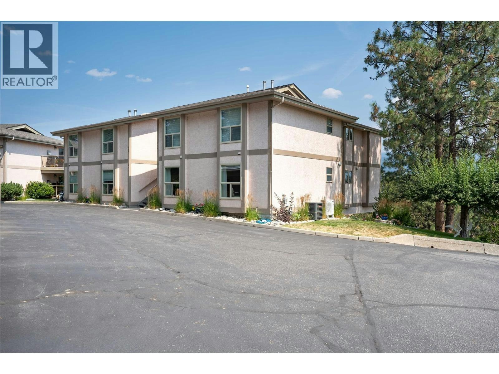 302-17456 Snow Avenue, Summerland, BC, V0H 1Z1