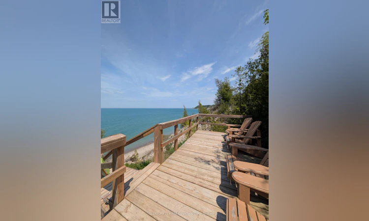 28-79681 Bluewater Highway