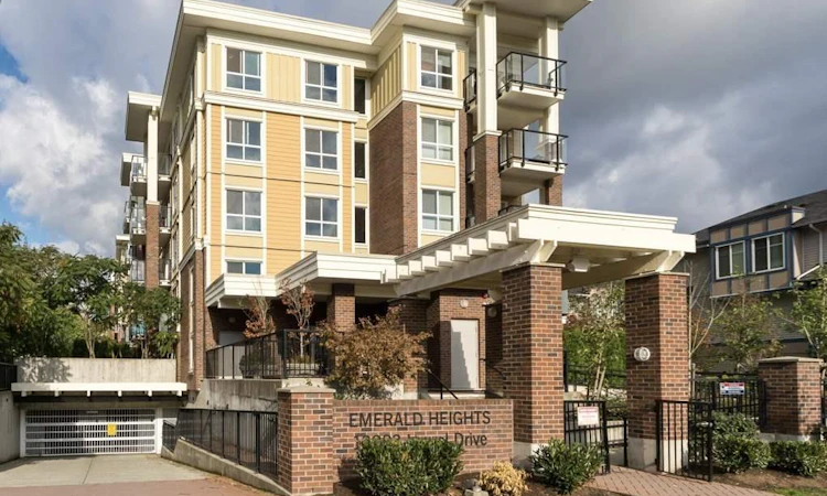 717-13883 Laurel Drive