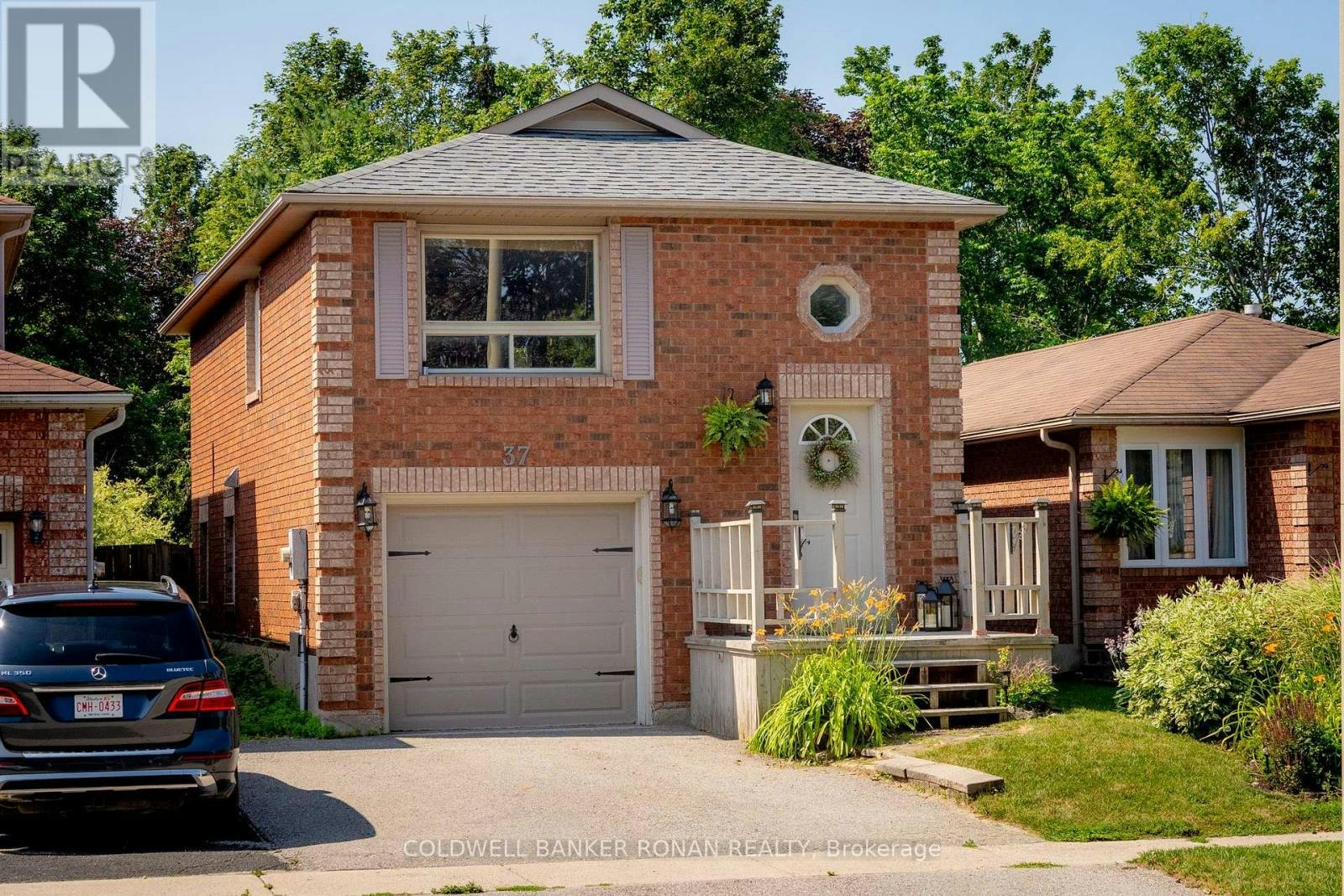 37 Ferguson Drive, Barrie, ON, L4N 7B4