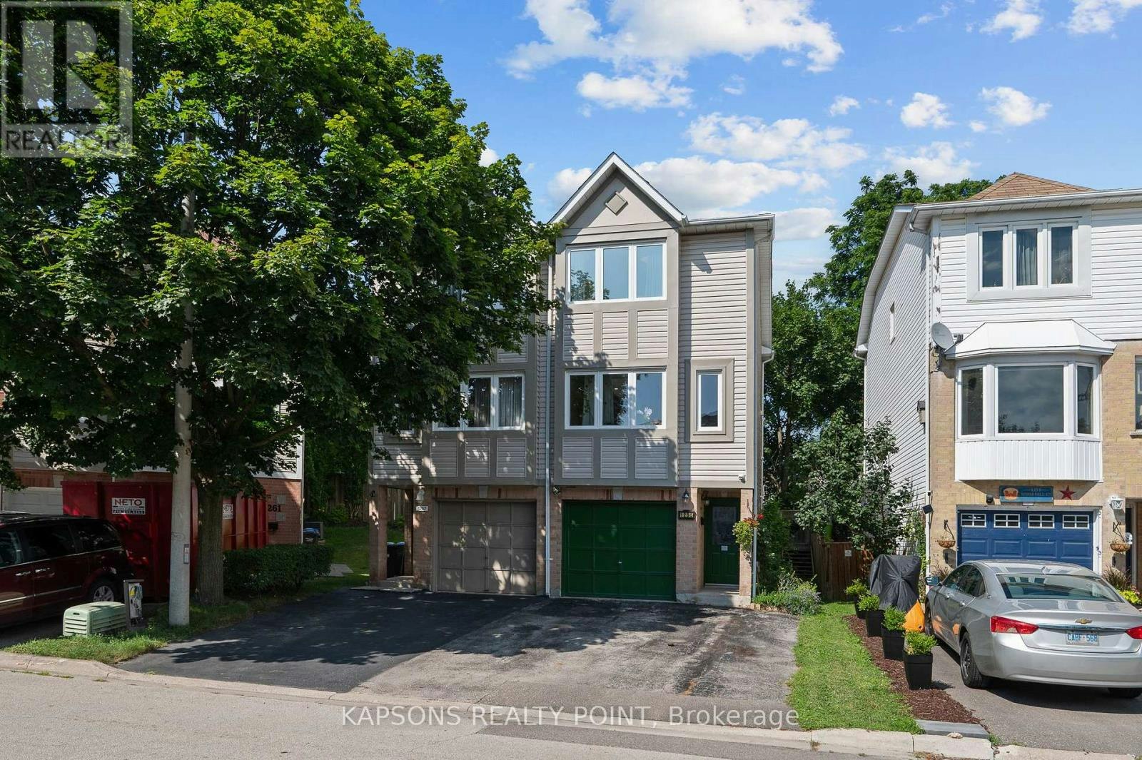 1255 Woodhill Court, Mississauga, ON, L5E 3H2