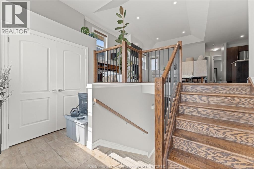 3185 Viola Crescent, Windsor, ON, N8N 0A2 - 3