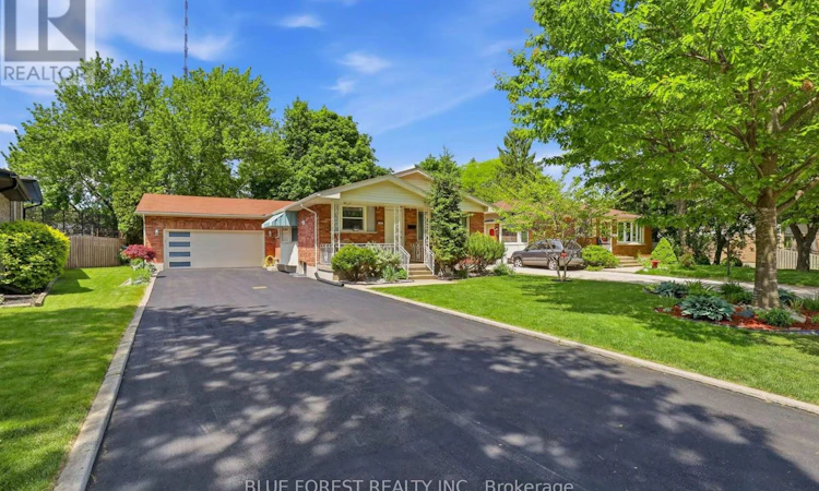 11 Hillsborough Road
